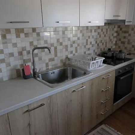 δ1 - τα του δασκάλου στα Apartment