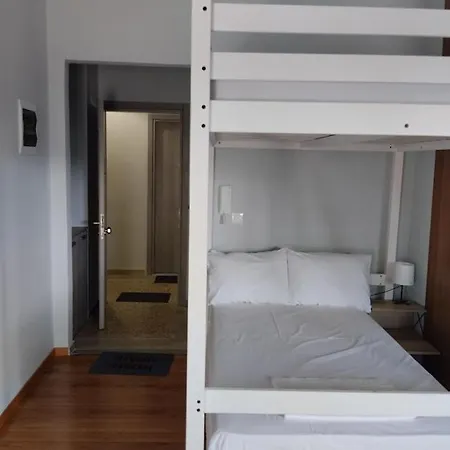 δ1 - τα του δασκάλου στα Apartment *
